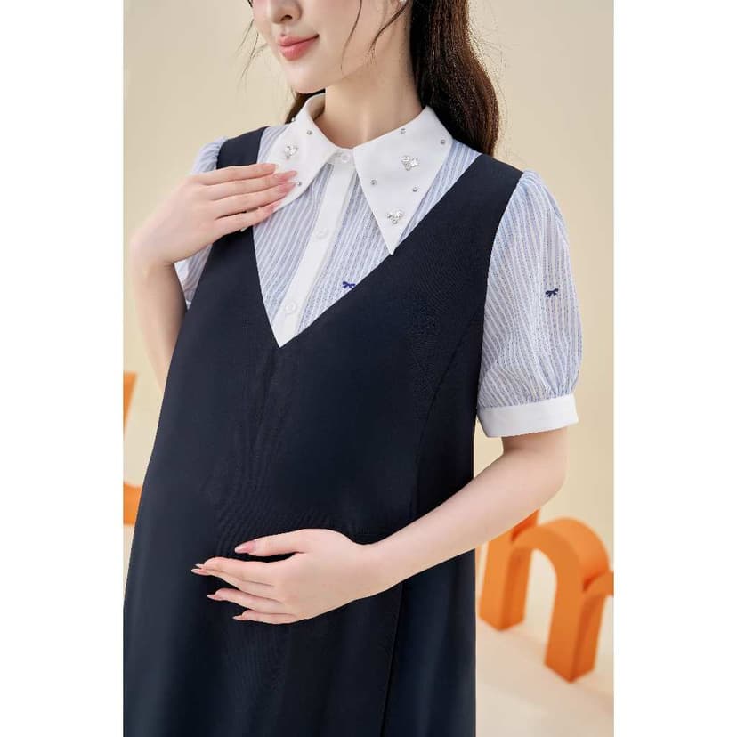 Ảnh Váy bầu, đầm bầu Keva Dress giả yếm phối cổ sơ mi đính đá chất liệu xước hàn thiết kế BY L'AMME 1