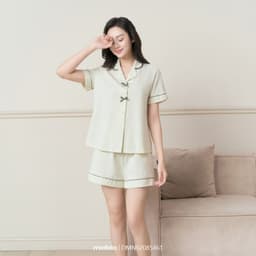 Thumbnail Đồ mặc nhà Mialala chất cotton mềm mại thoáng mát pijama ngắn basic với nơ nhỏ ở nẹp cúc DMN02085461 3