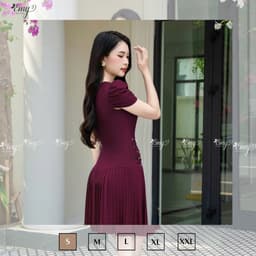 Thumbnail Đầm Thiết Kế EMY Thời Trang Cao Cấp EM7685 Vải Carolan,Nền Đỏ Sang Chảnh Đi Tiệc 2