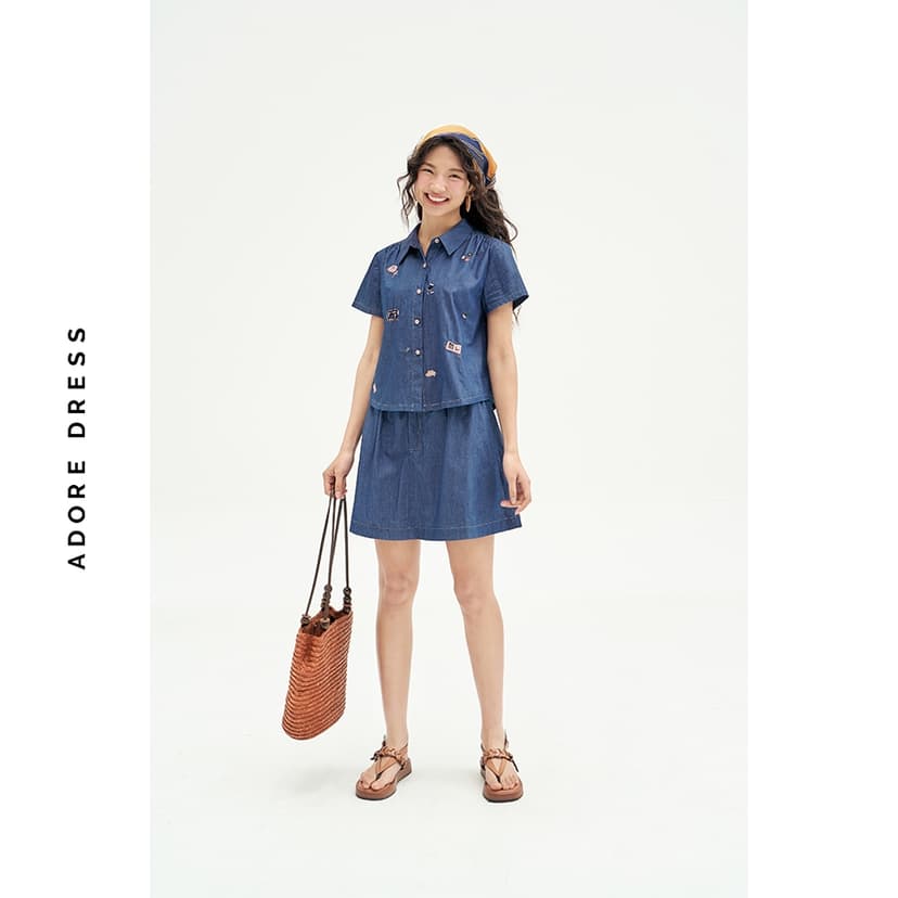 Ảnh 511SH1010 -Sơ mi thô denim xanh chàm thêu random ADORE DRESS 3