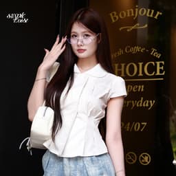 Thumbnail Áo sơ mi nữ cổ sen tay nhí Hàn Quốc màu trắng năng động Little Miss Blouse đi cà phê - Simple Twist 4
