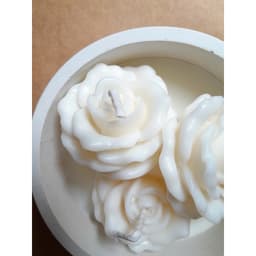 Thumbnail Bát thạch cao đựng nến sáp ong không mùi 3 bông hồng trắng tinh khiết cúng dường, decor 3