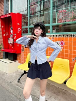 Thumbnail Áo sơ mi tay dài GAGO kiểu dáng loe nhẹ, ôm dáng, thắt 2 dây trước giữa dọc 2