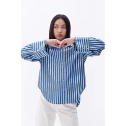 Thumbnail TheBlueTshirt - Áo sơ mi sọc xanh tay dài măng sét to vạt bầu cho nữ - Sydney Oversize Shirt - Women 2