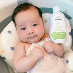 Thumbnail Combo Nước tắm gội thảo dược và Kem bôi dịu da Kutieskin - STK01, KKD01 2
