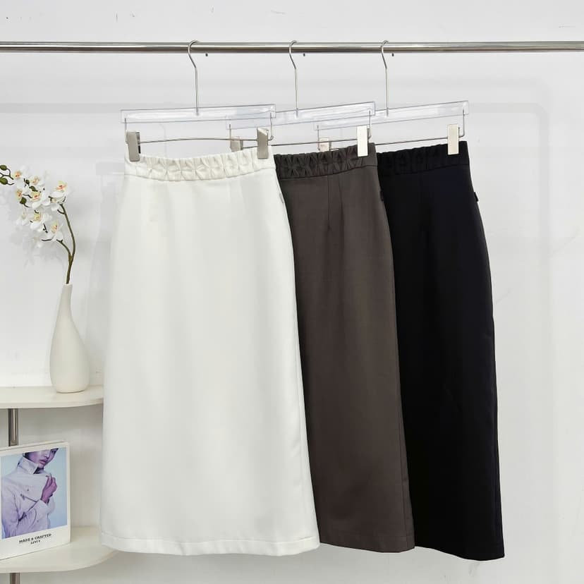 Ảnh Chân Váy 𝐂𝐂𝐇𝐀𝐓 Dáng Suông Cạp Smocking Thân Trước Chất Liệu Tuytsi Cao Cấp 15CDS2028ST 1