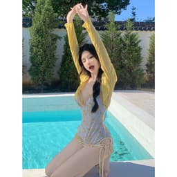Thumbnail Bikini đi biển đồ bơi nữ liền thân họa tiết hoaj tiết kèm áo khoác chống nắng có đệm ngực màu vàng 704 D5T4 3