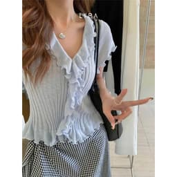 Thumbnail Áo Thun Cách Điệu LYRA Cổ V Viền Bèo Nhún, Tay Cộc Dáng Ôm Phong  Cách Tiểu Thư Hàn Quốc Nhẹ Nhàng Trẻ Trung - CSYAC0294 2