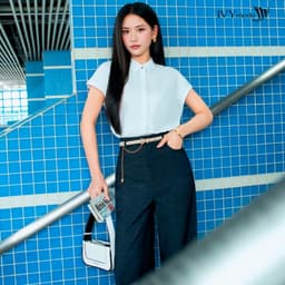 Thumbnail Flared Denim Trousers - Quần Jeans cạp cao, Quần công sở dạo phố nữ IVY moda MS 22B0127 2