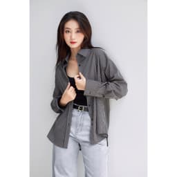 Thumbnail Áo sơ mi nữ GILLEE dáng oversized, sơ mi form rộng vải kate Mỹ tone đen và xám sang trọng, cuốn hút 4