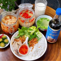 Thumbnail Nước mắm truyền thống Lê Gia- Cốt đặc biệt can 2L 3