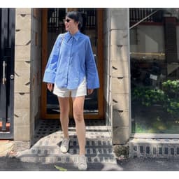 Thumbnail TheBlueTshirt - Áo sơ mi sọc xanh tay dài măng sét to vạt bầu cho nữ - Sydney Oversize Shirt - Women 4