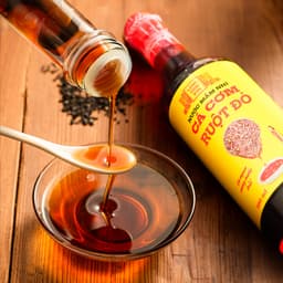 Thumbnail Nước mắm nhỉ cá cơm ruột đỏ Làng Chài Xưa 500ml/chai cá ngon vùng nước trồi 300 năm truyền thống 3