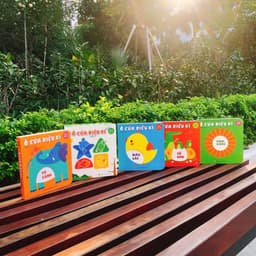 Thumbnail Sách Đục Lỗ: Ô Cửa Diệu Kì (Số Đếm - Màu Sắc - Hình Dạng - So Sánh) 2