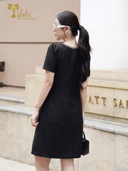 Thumbnail Đầm suông A bigsize cao cấp TIFALU  Zol325BLK màu đen viền da thanh lịch 3