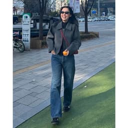 Thumbnail TheBlueTshirt - Quần jeans lưng cao ống suông có nhiều màu cho nữ - The Original Grandpa Jeans - Women 2