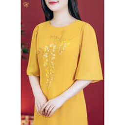 Thumbnail Đầm suông Trung Niên Cho Mẹ - Cổ tròn thêu hoa tay lỡ - Vàng Nghệ - TTV Store thời trang nữ TTV1807 3