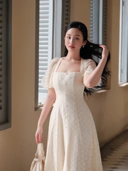 Thumbnail LEILA CLOSET | Đầm thiết kế Dalia dáng cổ vuông tay phồng xẻ tà trước 3