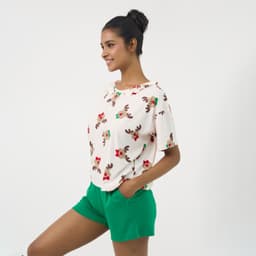 Thumbnail Bộ short thun thoáng mát, áo hình tuần lộc quần xanh lá, phong cách trẻ trung cho mùa Noel BST070W41 3