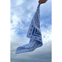 Thumbnail TheBlueTshirt - Khăn vuông choàng cổ Bandana cotton màu xanh dương Blue Iconic - WaterBlue Gingham - Women 4